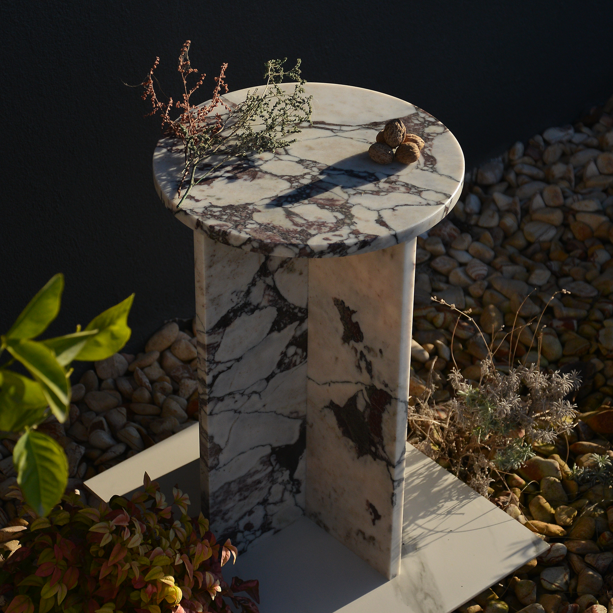 Calacatta Viola Italian Marble Round Coffee Table - White Base Purple Veining Luxury