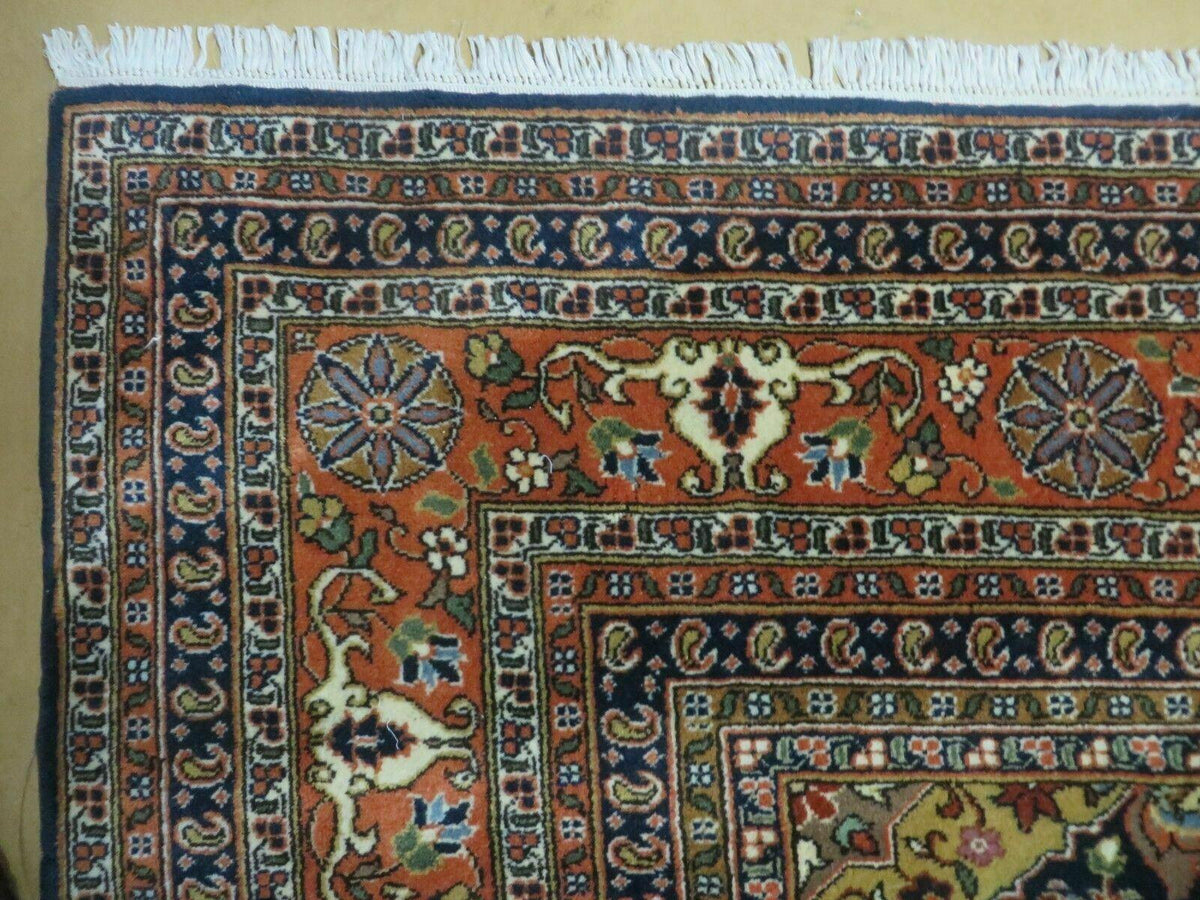 Hand Knotted Persian Rug Medallion Design