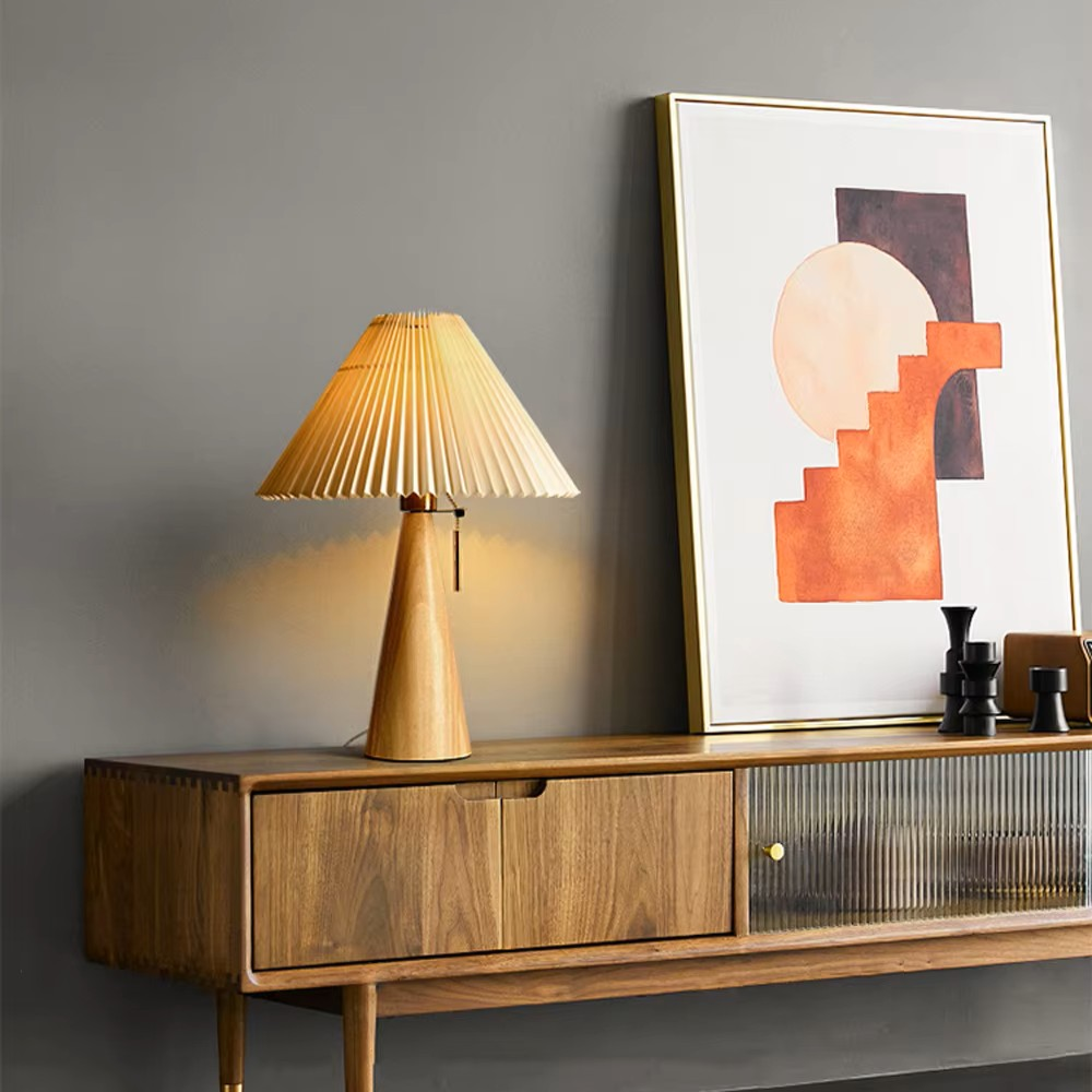 Cone Wooden Base Pleated Table Lamp | Vintage Pull-Chain Desk Light
